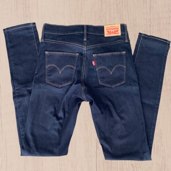 Levi’s slimming skinny ankle jeans 27 - Picture 3 of 14